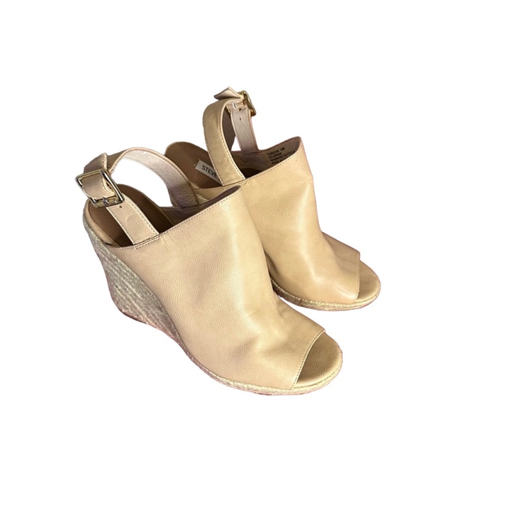 STEVE MADDEN Beige Wedges